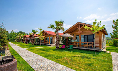 Superior Jakuzili -  Göl Manzaralı Bungalov
